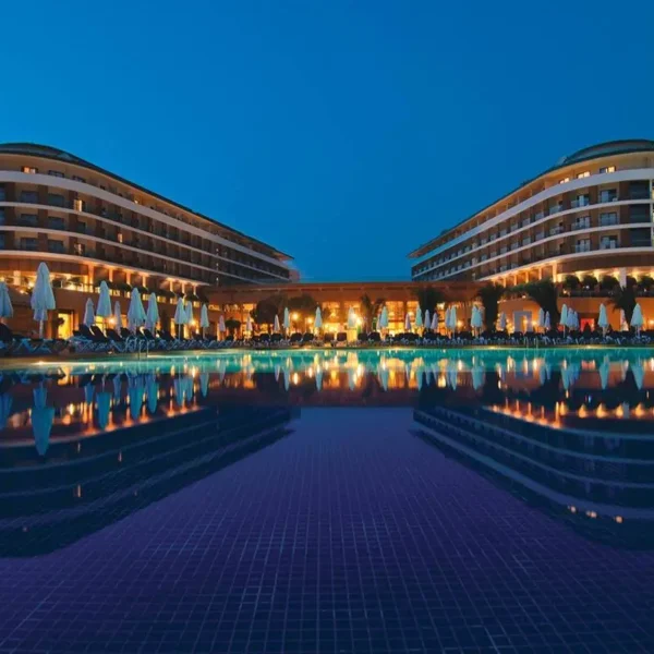 Voyage Belek 7 nocí a 3 green fee *****