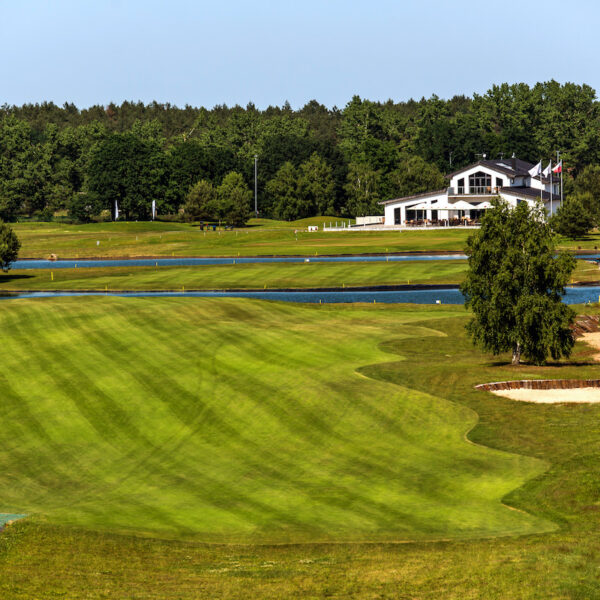 Kalinowe Pola Golf Resort, Poľsko 4 noci a 5 Green fee